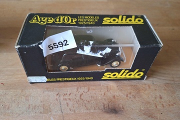 Afbeelding van Solido Age D'or modelauto in originele doos