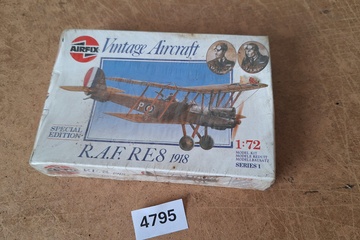 Afbeelding van Airfix Vintage Aircraft RAF Re 8 1918 modelbouwdoos