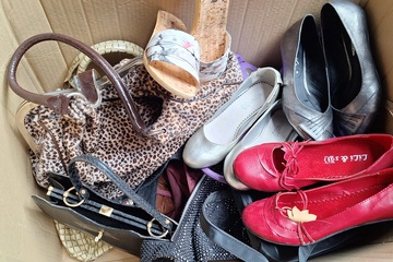 Afbeelding van Partij schoenen & handtassen