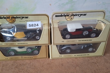 Afbeelding van Matchbox Models of Yesteryear Multi-Pack, 1928 Bugatti T44 / 1930 Packard Victoria / 1931 Stutz Bearcat / 1937 Mercedes-Benz 540K (4 stuks), 1:43