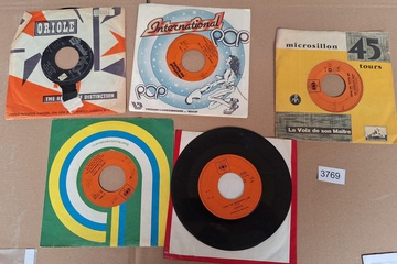 Afbeelding van Lot singles