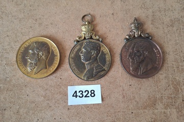 Afbeelding van herdenkingspenningen Leopold II & Albert