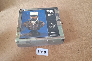 Afbeelding van Verlinden Productions, French Foreign Legion North Africa 1942 200mm Bust modelbouwset nr. 1384