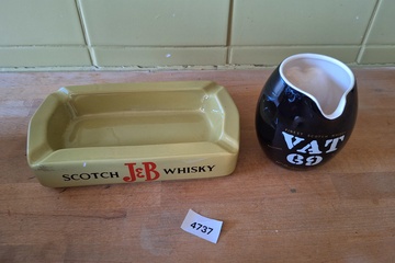 Afbeelding van J&B Scotch Whisky asbak & VAT 69 vaatje