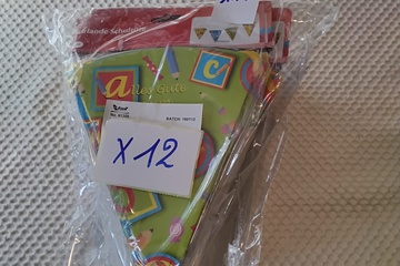 Afbeelding van 12x Papieren slinger "Alles Gute zum Schulanfang!"