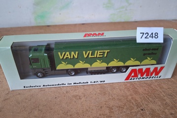 Afbeelding van AWM MAN 'Van Vliet obst-und gemüse' vrachtwagen met oplegger (1:87)