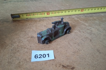 Afbeelding van Dinky Toys, Antieke pantserwagen / militair voertuig nr. 152b
