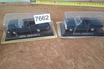 Afbeelding van Opel Rekord A modelauto's 2 stuks