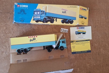 Afbeelding van Corgi Classics Wall's AEC refrigerated Box trailer set 21401