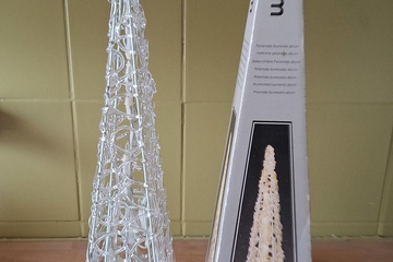 Afbeelding van verlicht piramide 60cm