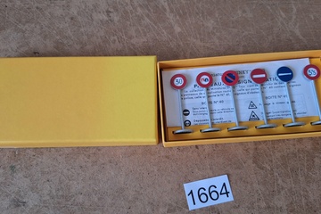Afbeelding van Dinky Toys Panneaux de signalisation Atlas edition