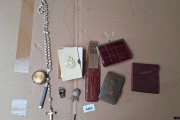 Afbeelding van partij portemonees, paternoster ed