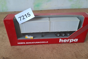 Afbeelding van Herpa Driessens oplegger chassis met twee witte 20ft containers (1:87)