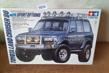 Afbeelding van Tamiya Toyota Land Cruiser 80 Wagon VX LTD 1:24