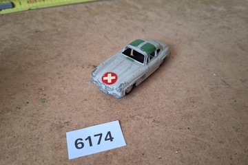 Afbeelding van Marklin Mercedes-Benz 190 SL Rode Kruis ambulance