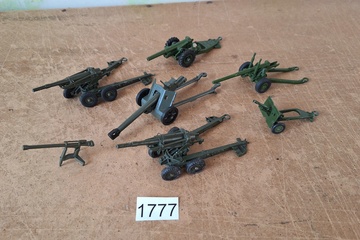 Afbeelding van Dinky Toys Obusier ea 7 stuks