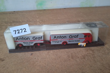 Afbeelding van Brekina Mercedes-Benz LP 322 "Anton Graf Wanne-Eickel" vrachtwagen met meubeltransport-aanhanger (1:87)