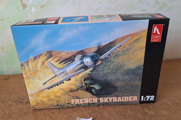 Afbeelding van Hobby Craft French Skyraider AD-6/AD-4 modelbouwdoos HC1368 (1:72)