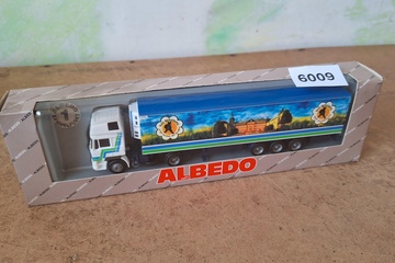 Afbeelding van Albedo, Volvo FH Globetrotter Semi-Truck 'Bad Berleburg', 1:87