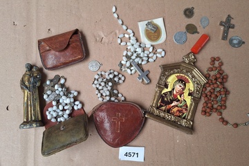 Afbeelding van Partij religieuze objecten