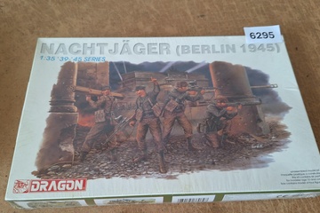 Afbeelding van Dragon, Nachtjäger (Berlin 1945) nr. 6295 modelbouwset 1:35