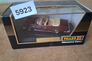 Afbeelding van Faller Memory Cars, Mercedes-Benz 220 SE Cabriolet W111, 1:43
