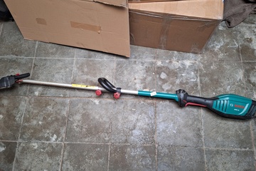 Afbeelding van Bosch AMW 10 telescopische hegge schaar getest en perfect werkend