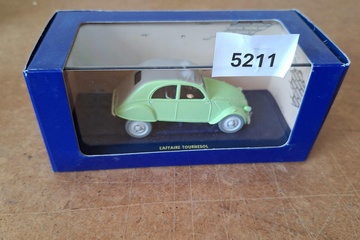 Afbeelding van Kuifje Modelauto 'Bij Kuifje in de Auto' Atlas Edition