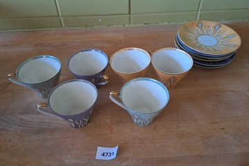 Afbeelding van Set thee tassen met onderleggers