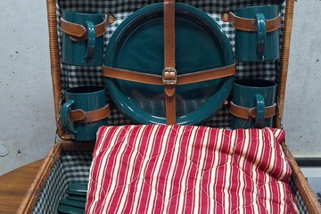 Afbeelding van Picknickkoffer met inhoud
