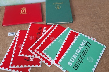 Afbeelding van Postzegelmapjes Suriname & nederlandse Antillen & Postzegelalbum