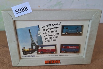 Afbeelding van Brekina / Momaco, Le VW Combi en France Mini-Bus / Bestelwagen Display Set (3 stuks), 1:87