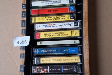 Afbeelding van Doos muziek cassettes 