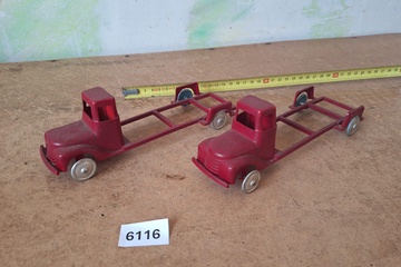 Afbeelding van Vrachtwagenchassis / Transporttrucks (set van 2 stuks, rood) – Gietijzer / Metaal