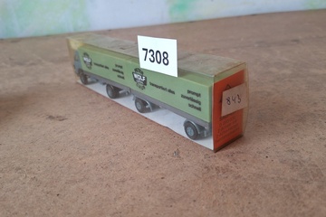 Afbeelding van Roskopf Saurer D 290/330 vrachtwagen met oplegger "Peter Wolf Chur" (1:87)