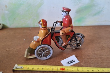 Afbeelding van Blikken speelgoed Fietser met kar