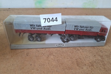 Afbeelding van Roskopf Mercedes-Benz / MAN Lastzug "Wir fahren für VW und Audi" 1:87
