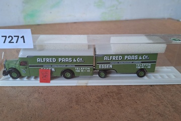 Afbeelding van Brekina Büssing LU 11 "Alfred Paas & Cie" vrachtwagen met meubeloplegger (1:87)