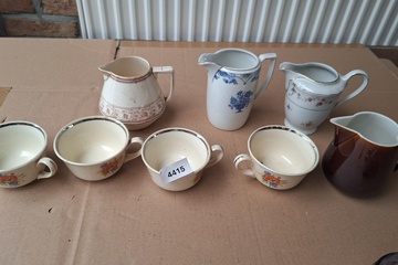 Afbeelding van Theekan, melkpotjes ed