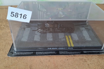 Afbeelding van Eaglemoss DC Batman Automobilia, The Dark Knight Movie Batpod, 1:43
