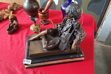 Afbeelding van Beeld  Brons Slapende violist  Tharel gesigneer en stempel