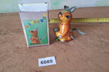 Afbeelding van Kangoeroe met jong ("Kangaroo", opwindbaar, met doos) - Blikken speelgoed