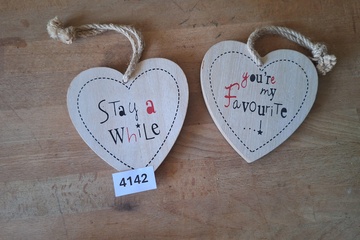 Afbeelding van Houten hartjes 2 stuks
