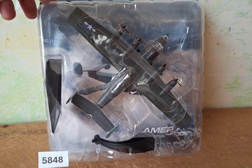 Afbeelding van Amercom, Consolidated B-24 Liberator, 1:144