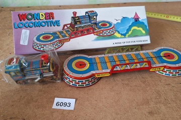 Afbeelding van Treinset met locomotief en railsbaan ("Wonder Locomotive", opwindbaar, met doos) - Blikken speelgoed