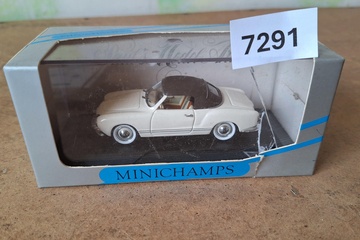Afbeelding van Minichamps Volkswagen Karmann Ghia Cabriolet (1:43)