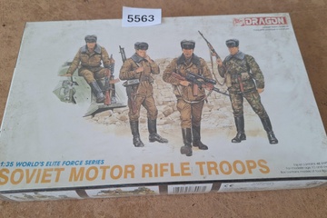 Afbeelding van Dragon Soviet Motor Rifle Troops 1:35 World's Elite Force Series