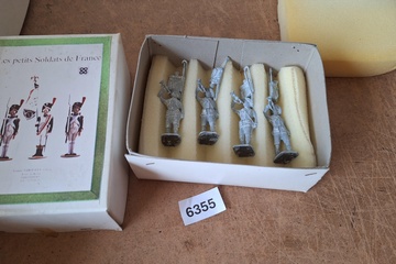 Afbeelding van Les Petits Soldats de France, Tin gegoten miniatuurfiguren (set van 4 stuks muzikanten/trompetters in doos)