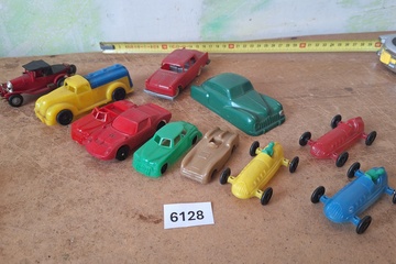Afbeelding van Verzameling miniatuurvoertuigen en racewagens (set van 11 stuks) – Kunststof