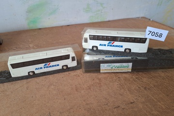 Afbeelding van Praline Air France bussen, set van twee (1:87)